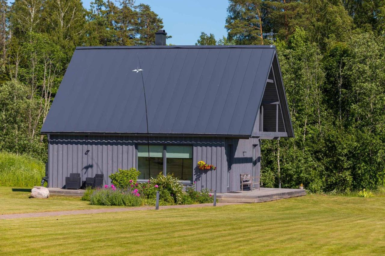 Piesta Riverside Cottage In Soomaa Region Kullimaa エクステリア 写真